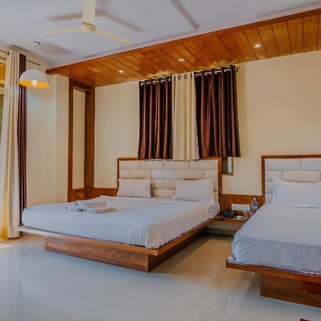 Hotel Oakwood Mahābaleshwar Esterno foto