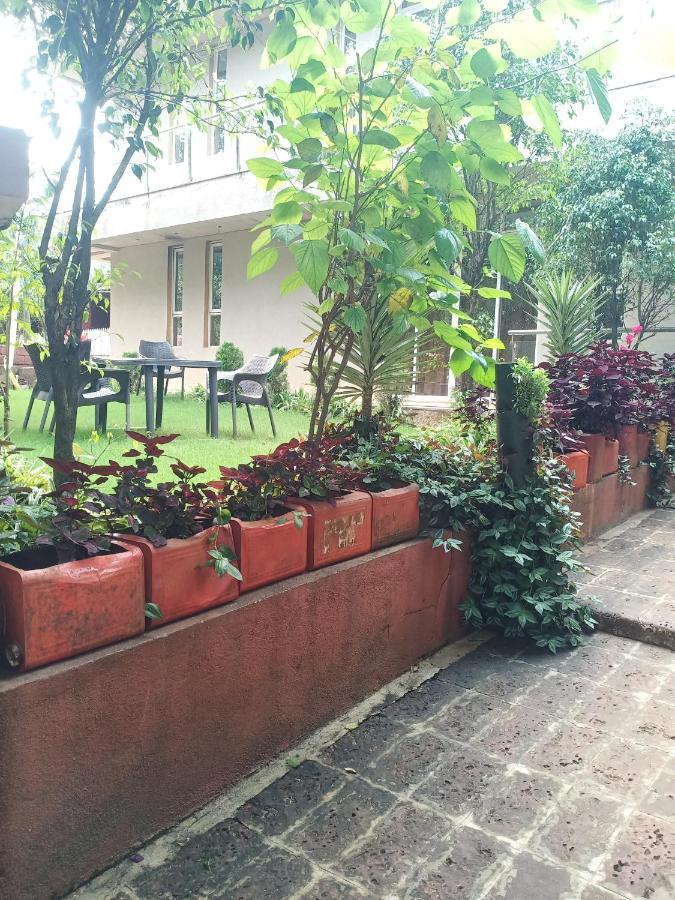 Hotel Oakwood Mahābaleshwar Esterno foto
