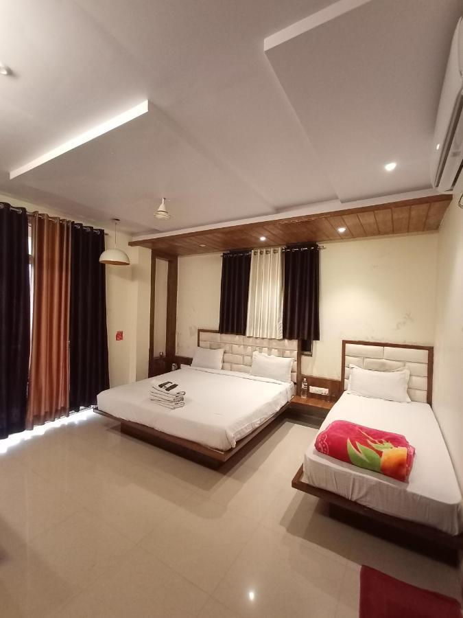 Hotel Oakwood Mahābaleshwar Esterno foto