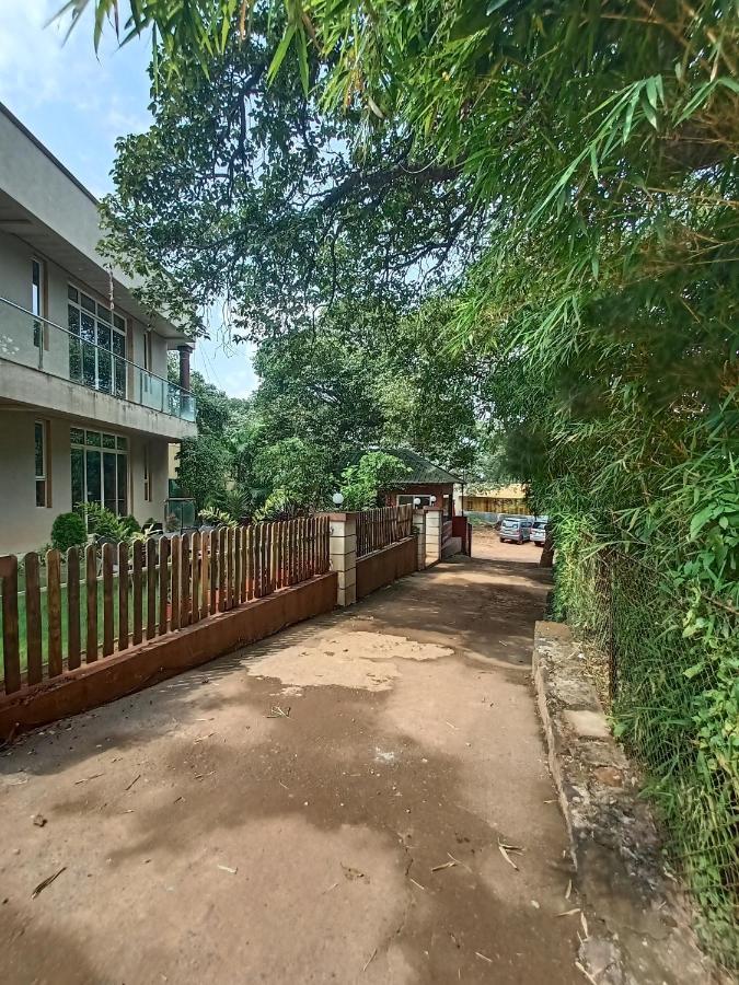 Hotel Oakwood Mahābaleshwar Esterno foto