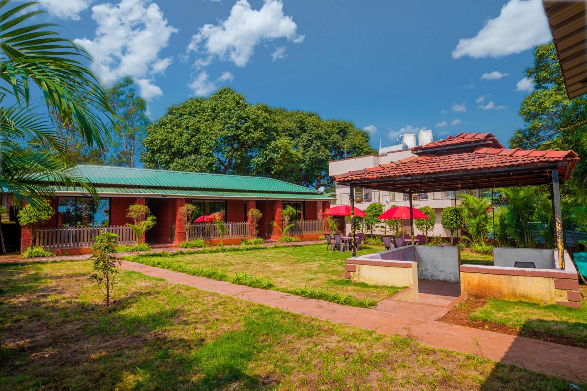 Hotel Oakwood Mahābaleshwar Esterno foto
