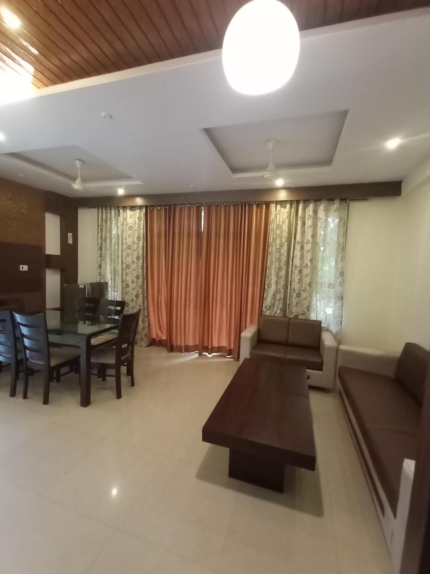 Hotel Oakwood Mahābaleshwar Esterno foto