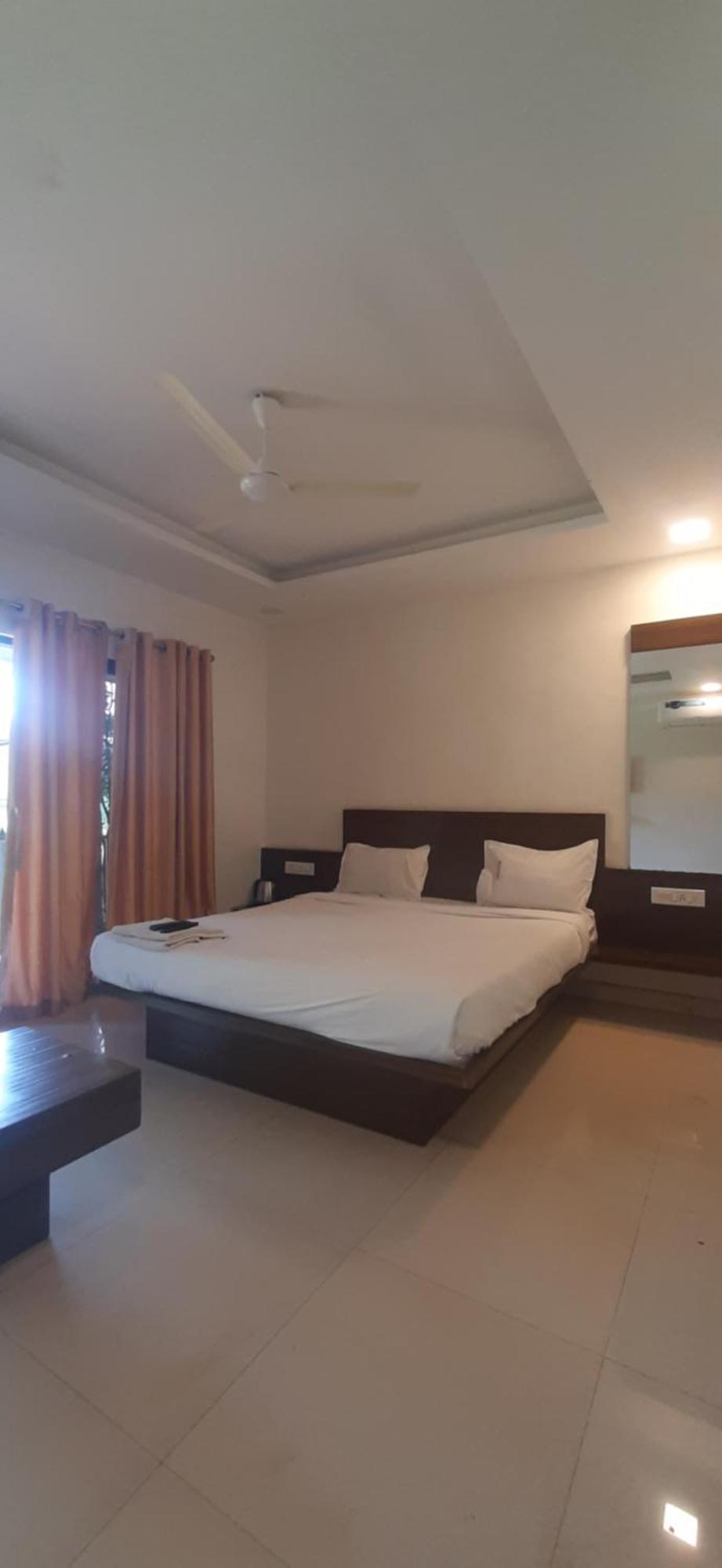 Hotel Oakwood Mahābaleshwar Esterno foto