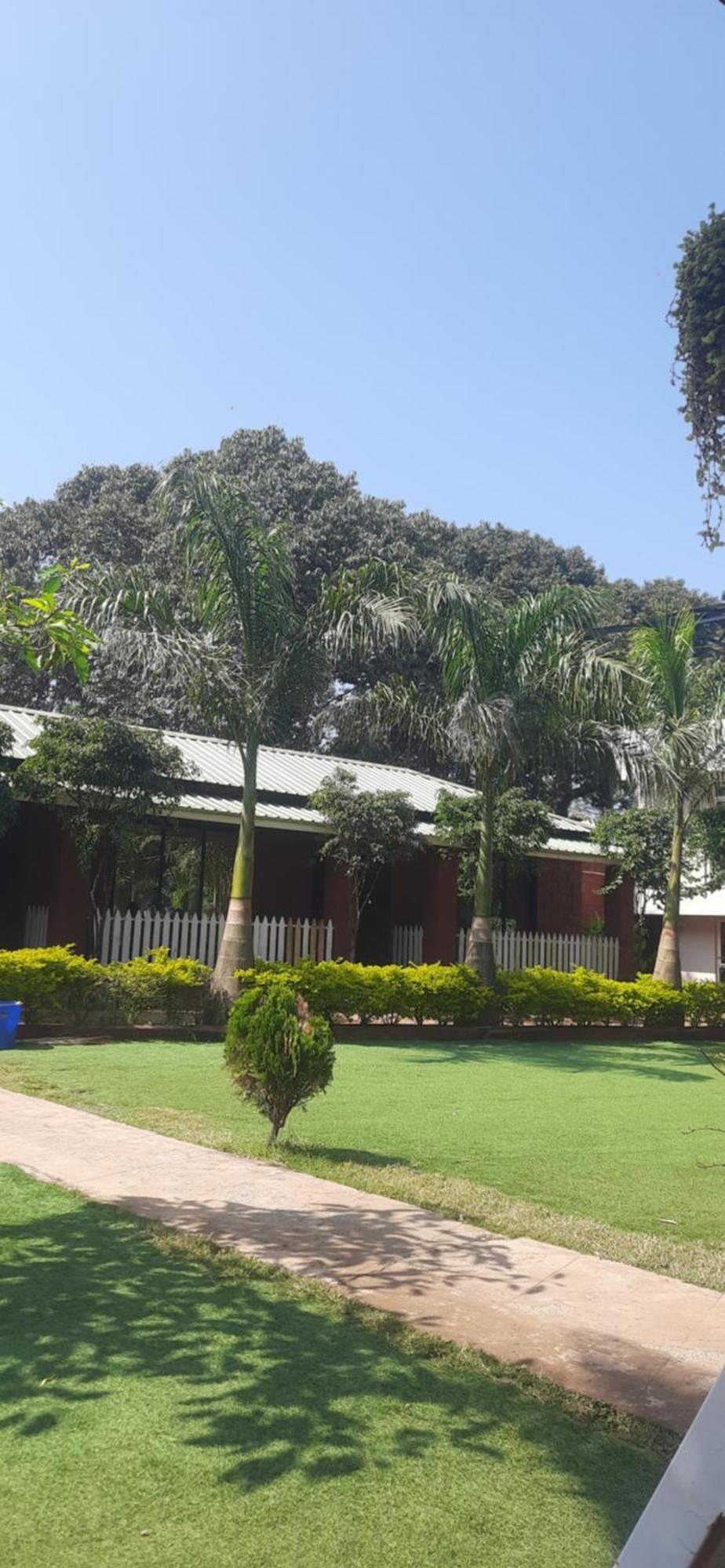 Hotel Oakwood Mahābaleshwar Esterno foto